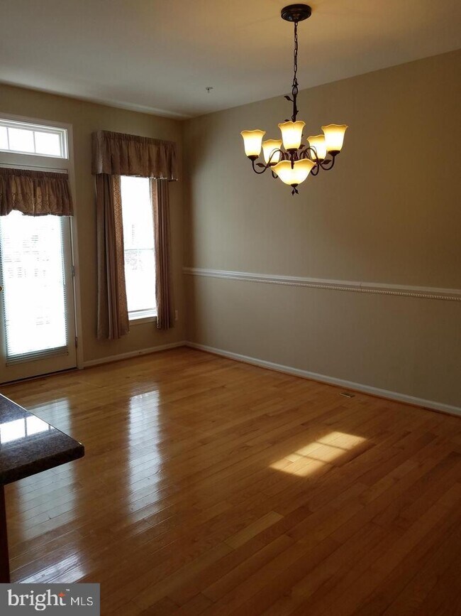 Foto del edificio - 5122 Key View Way