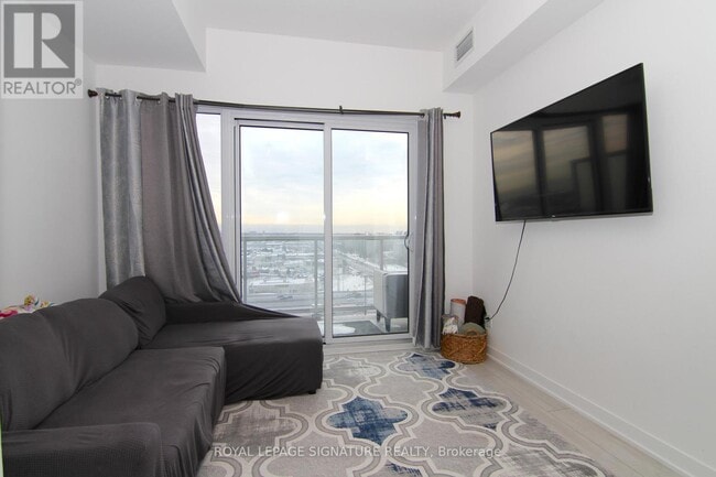 Building Photo - 2033 Kennedy Rd