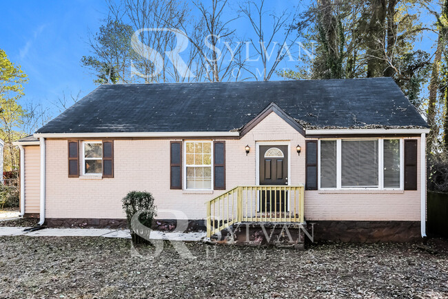 Building Photo - Prepare to fall in love with this 2 bedroo...