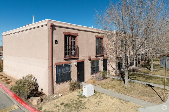 Building Photo - 3301 Monroe St NE
