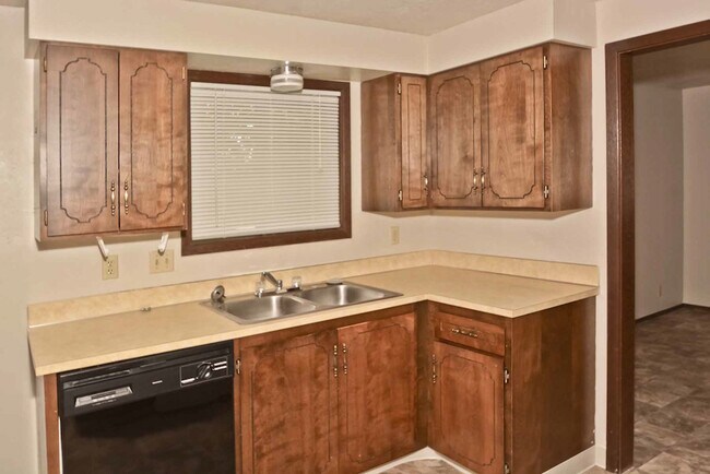 Foto del edificio - 2 Bedroom 1 Bathroom Duplex on the Boise B...