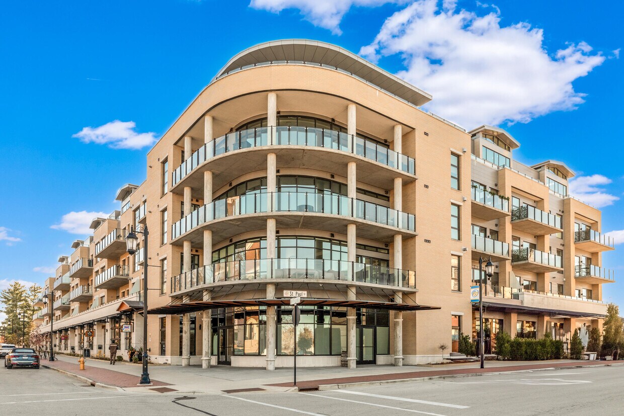 Foto principal - 215 E Pleasant St