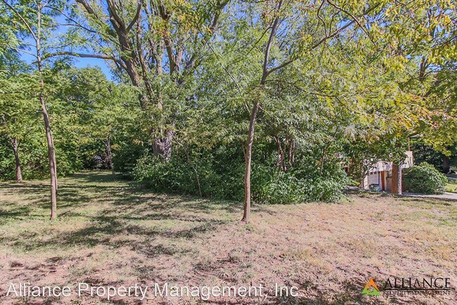 Building Photo - 3 br, 2 bath House - 2021 Blue Hills Rd.