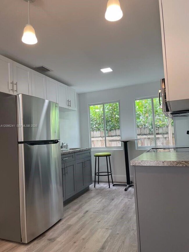 Foto del edificio - 308 NW 11th Ave