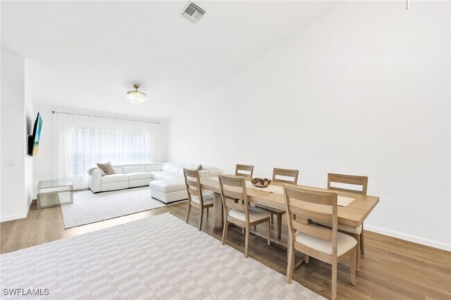 Foto del edificio - 22741 Sandy Bay Dr