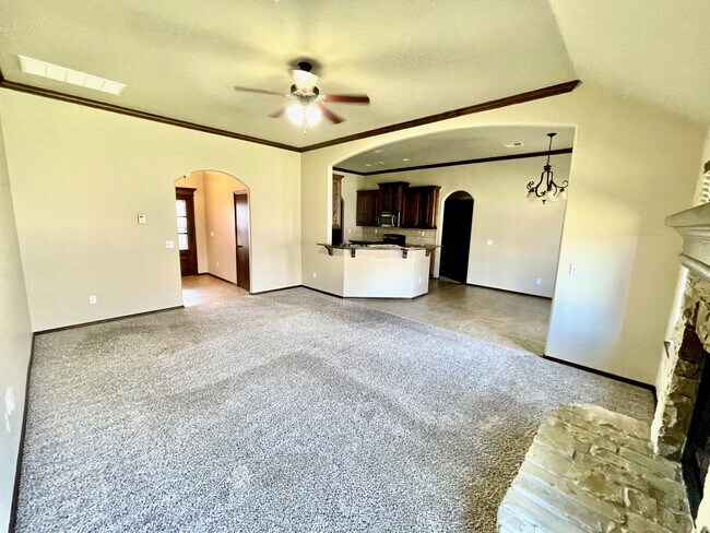 Foto del edificio - 3308 Sharon Dr