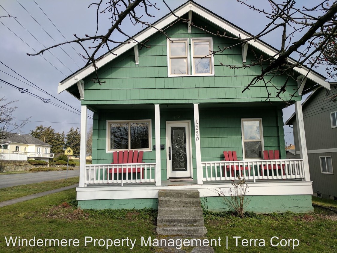 3 br, 1 bath House 1220 15th Street House for Rent in Anacortes, WA