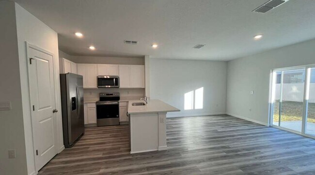 Building Photo - 31268 Paper Birch St