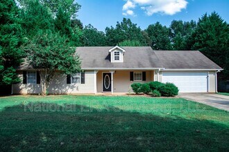 Building Photo - 585 Mountainview Dr