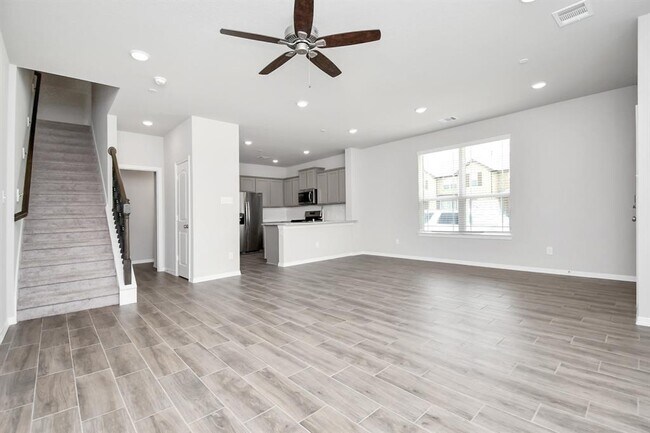 Building Photo - 8000 Scanlan Trl