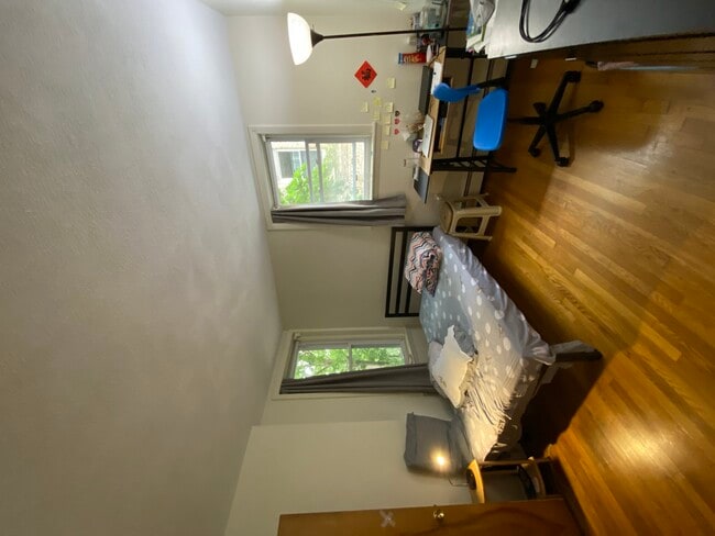 Building Photo - 312 Tappan St
