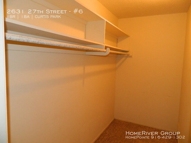 Foto del edificio - 2631 27th St