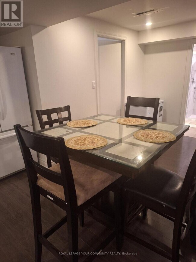 Photo du bâtiment - 48 Squire Dr