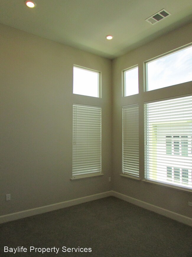 Building Photo - 4 br, 3.5 bath House - 2973 Valley of Hear...