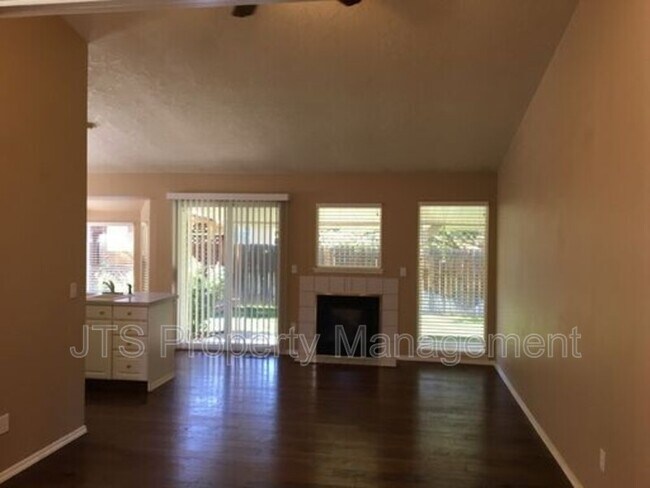 Foto del edificio - 5417 N Hertford Way