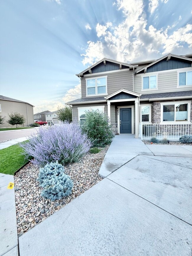 Building Photo - 6431 Old Glory Dr