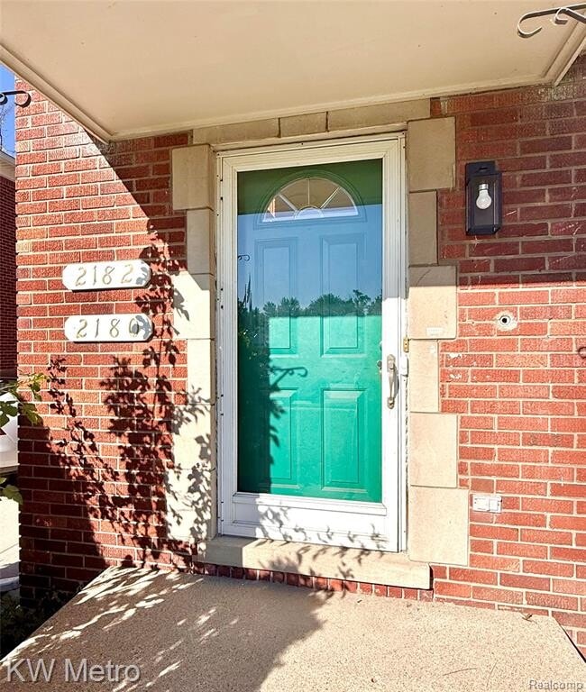 Building Photo - 2180-2182 Vernier Rd