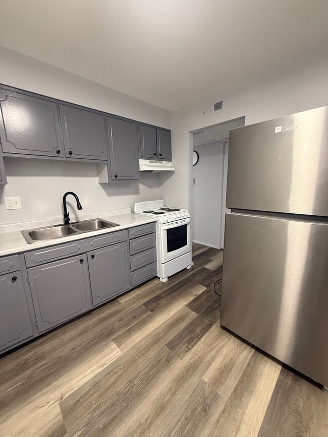 Photo - 2969 Four Towers Dr Apartment