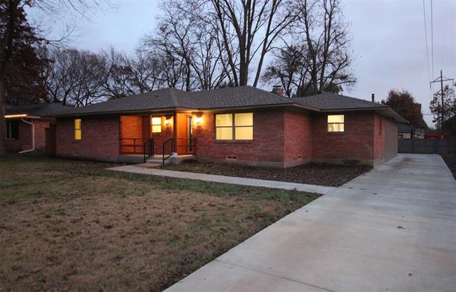 Building Photo - 717 Greenleaf Dr