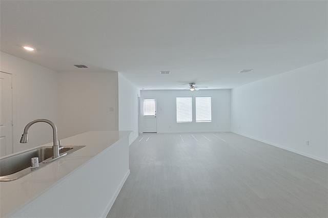 Building Photo - 827 Ponderosa Ln