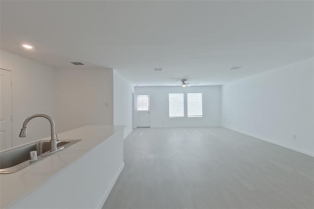 Foto del edificio - 827 Ponderosa Ln