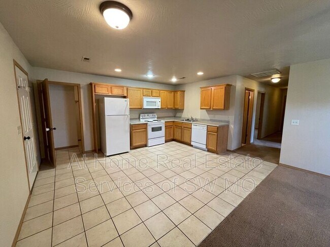 Foto del edificio - 1964 S Bryson Cir