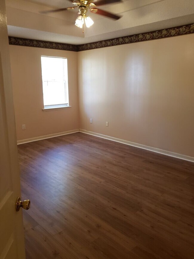 Foto del edificio - 4 Bedrooms