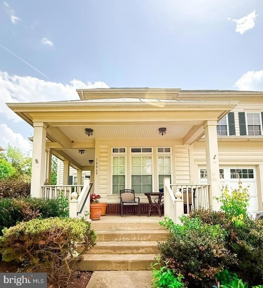 Building Photo - 10869 General Kirkland Dr