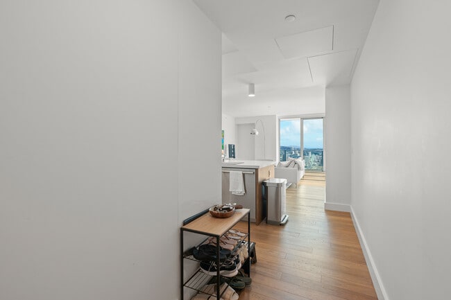 Building Photo - 629 Ke’eaumoku St