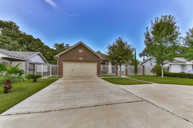 Foto del edificio - 7815 Fondren Rd