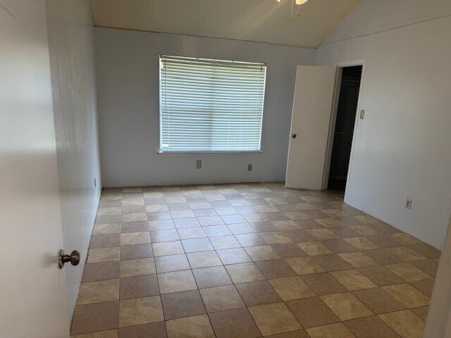 Foto del edificio - 11922 Sulphur Springs Dr