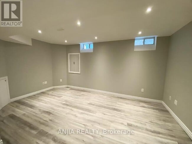 Photo du bâtiment - 3 Settlers Ridge St