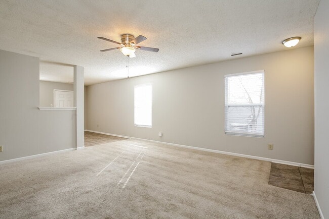 Building Photo - 10860 Wymm Ln