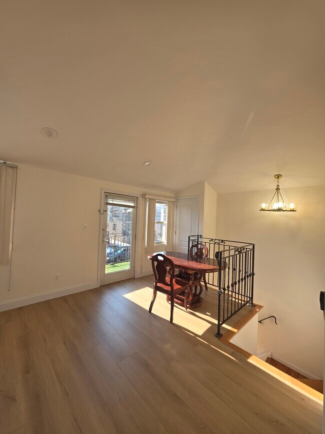 Foto del edificio - 3837 215th St