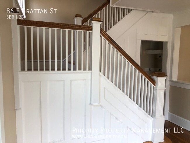 Building Photo - 86 E Grattan St