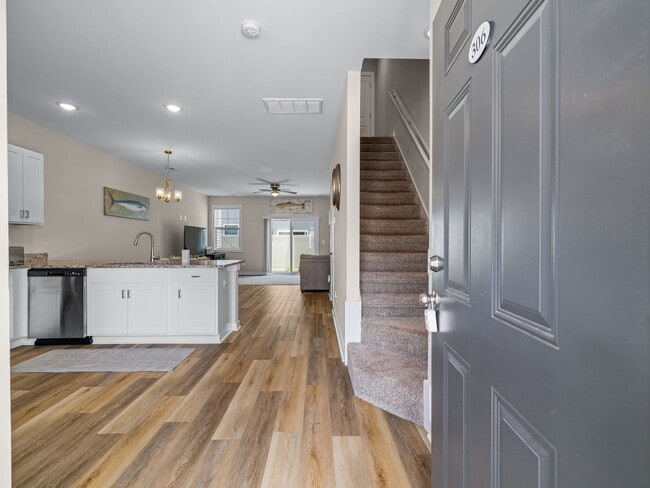 Building Photo - Townhome in Sneads Ferry