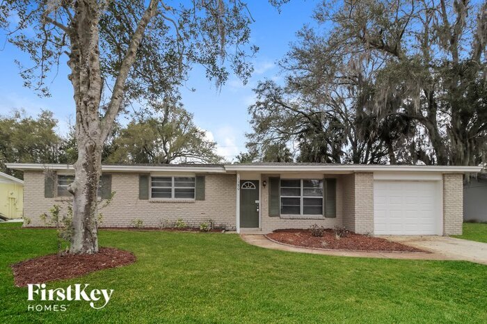 Primary Photo - 1180 Sharon Dr