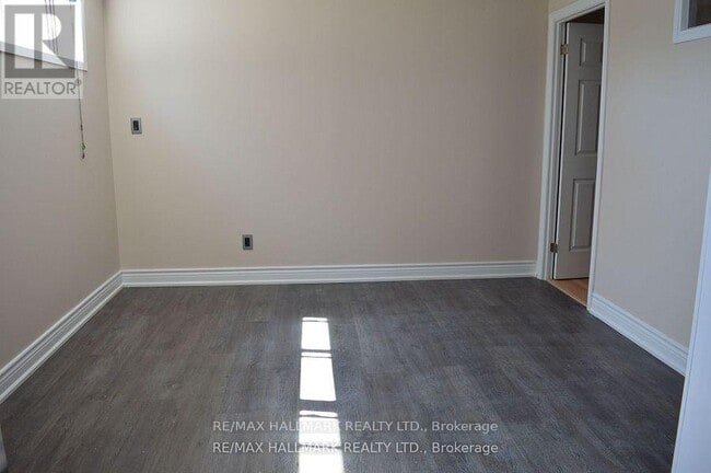 Building Photo - 389 Allgood St