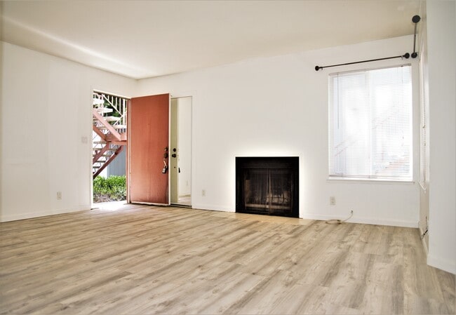 Building Photo - 88 Rancho Dr