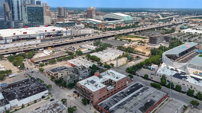 Foto del edificio - 2205 McKinney St