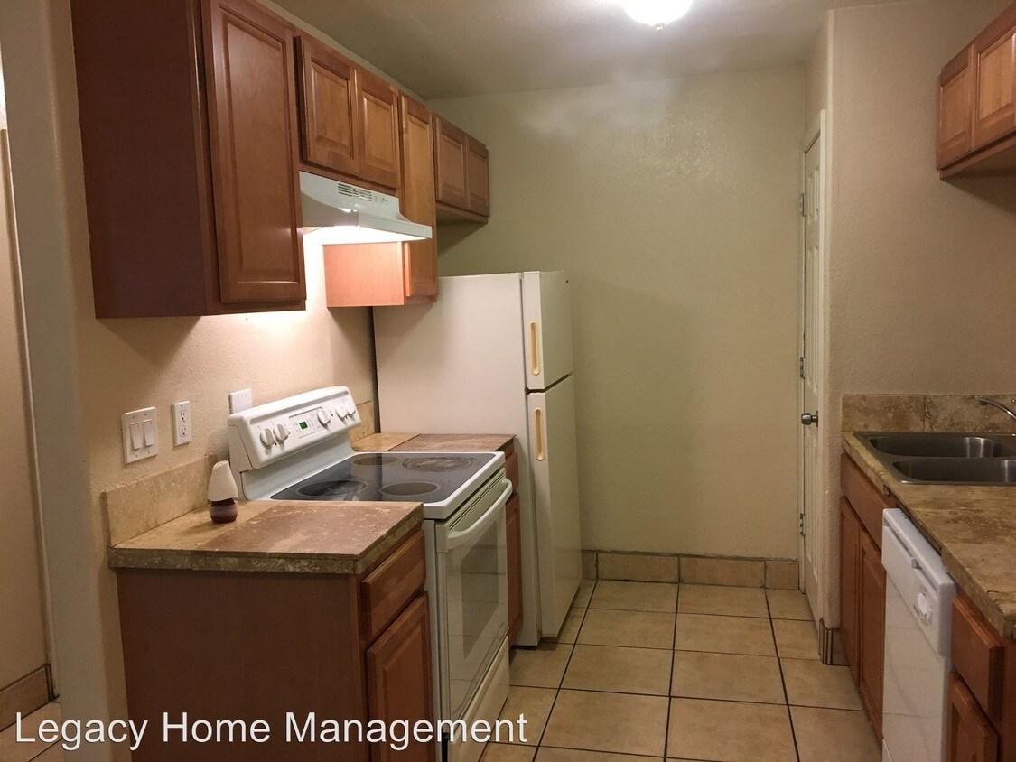 Primary Photo - 4115 E Moreland St