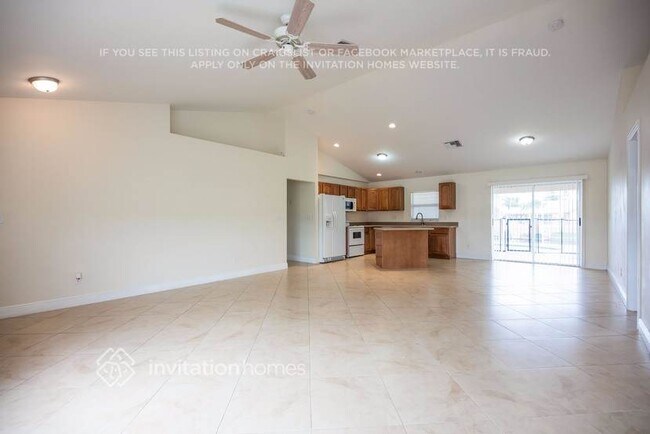 Foto del edificio - 921 NW 3rd Pl