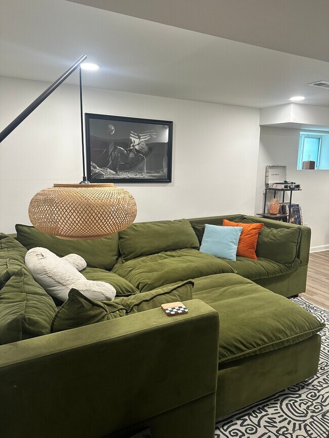 Foto del edificio - 4126 Meade St NE
