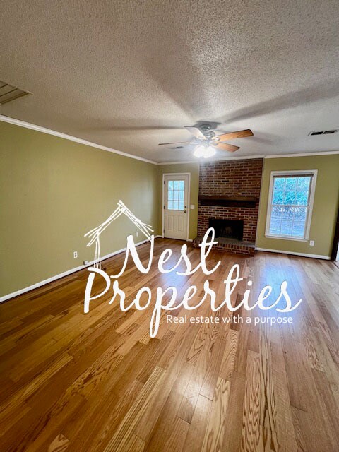 Foto del edificio - 325 Southampton Dr