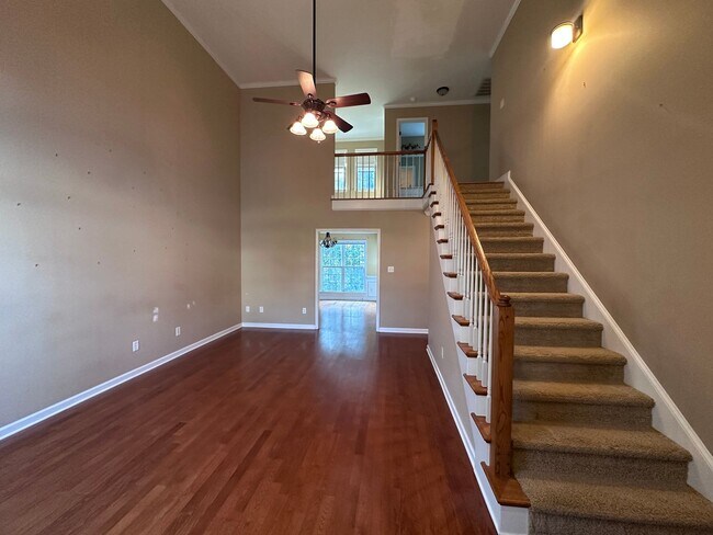 Building Photo - Grovetown home in pool community!