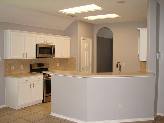 Foto del edificio - 8302 Coleus Ln