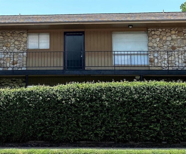 Foto del edificio - 1529 Wirt Rd