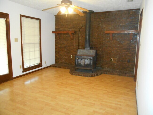 Building Photo - Nice Home in Desirable McDonough School Di...