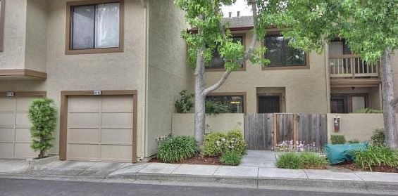 Foto del edificio - 38742 Huntington Cir
