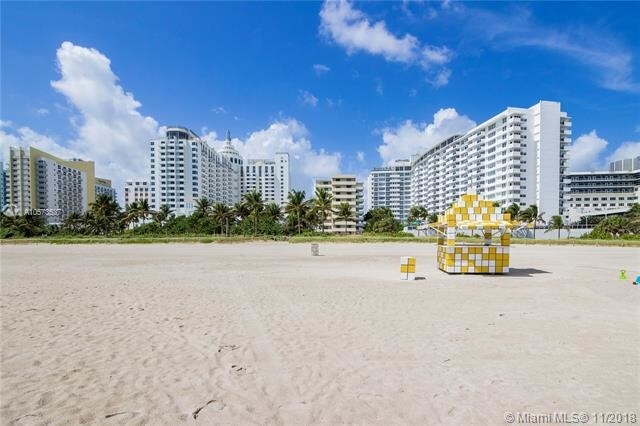 Foto del edificio - 1621 Collins Ave